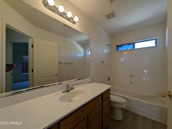 Building Photo - 5794 W Golden Ln