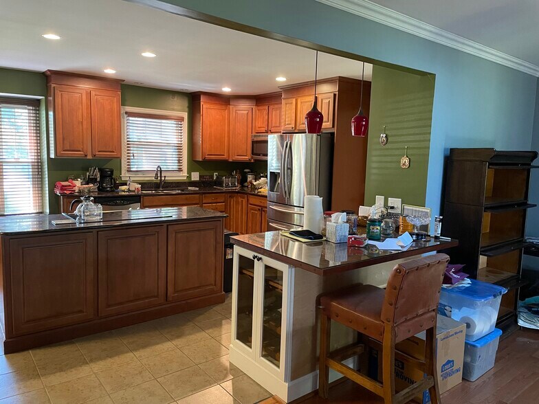 Building Photo - 125 Lost Tree Rd