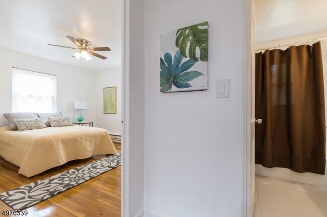 Building Photo - 138-140 Lincoln St