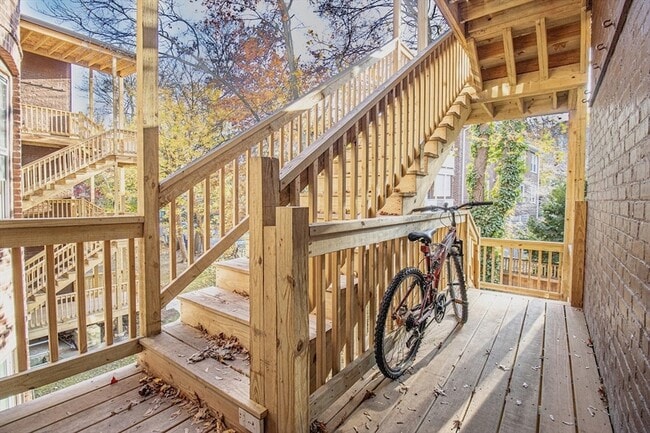 Building Photo - 36 Winchester St