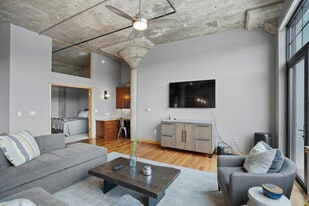 Building Photo - 311 E Erie St