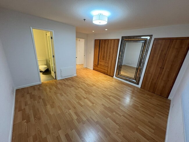 Building Photo - 153 California Ave