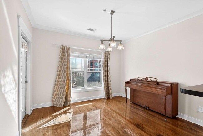 Building Photo - 655 Mead St SE