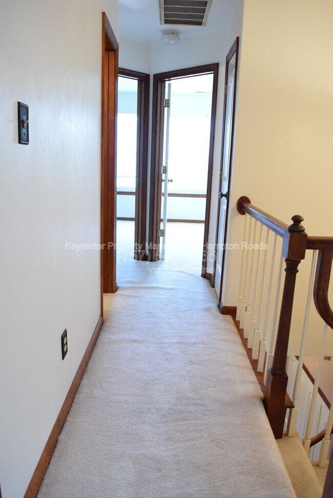 Building Photo - 310 Cobb Island Ct