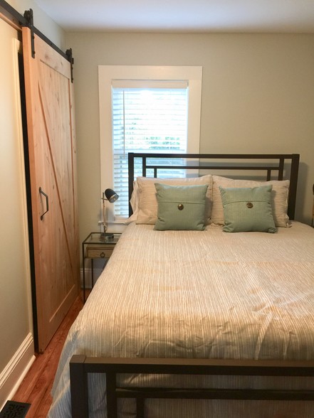 Building Photo - 1310 Hyman Ave