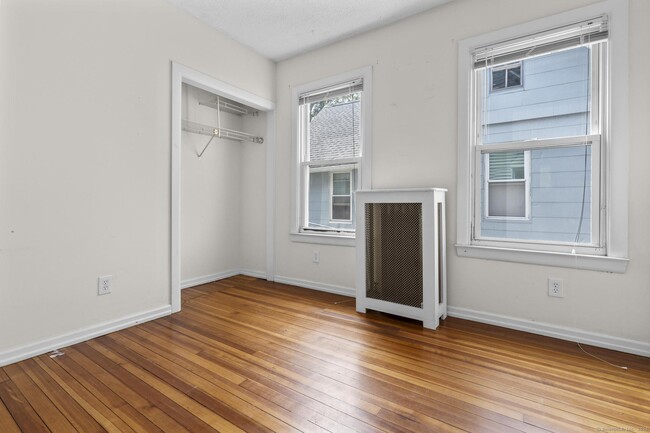 Building Photo - 14 S Whittlesey Ave
