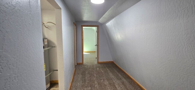 Building Photo - 10660 Valencia Rd