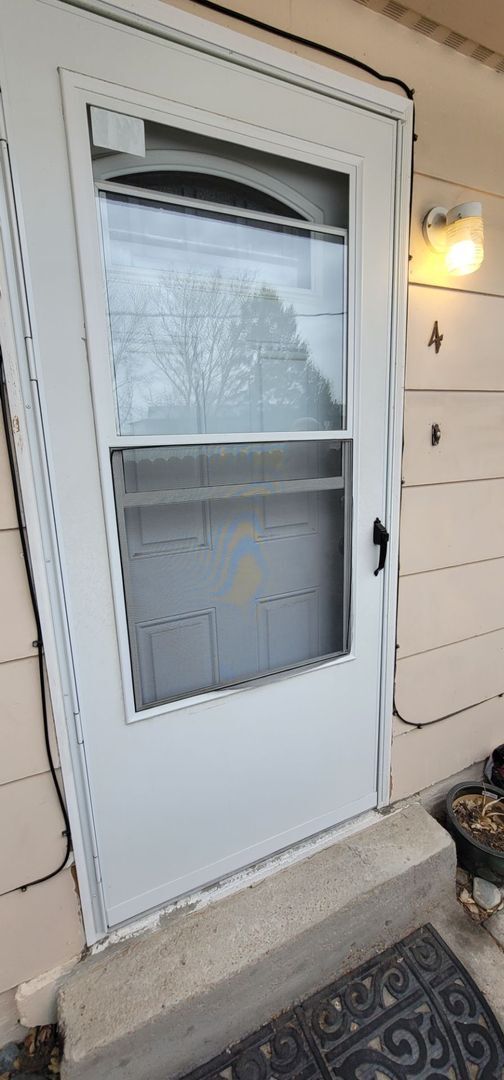 Building Photo - $1265 | 1BR/1BA | Cute Condo in a Fourplex near Memorial Park in Colorado Springs