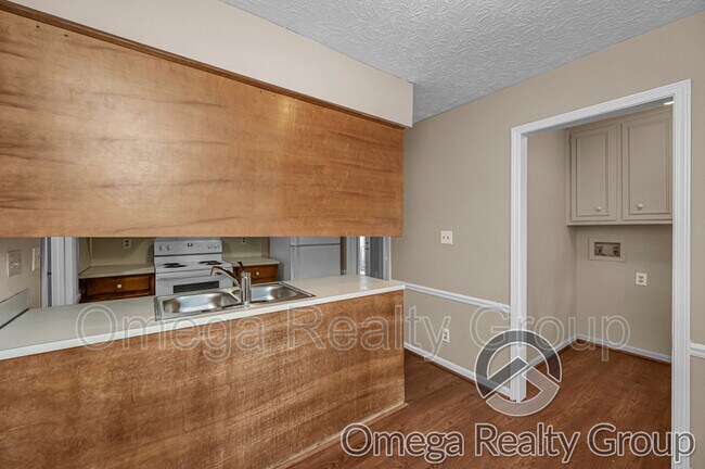 Building Photo - 1849 Young Farm Rd