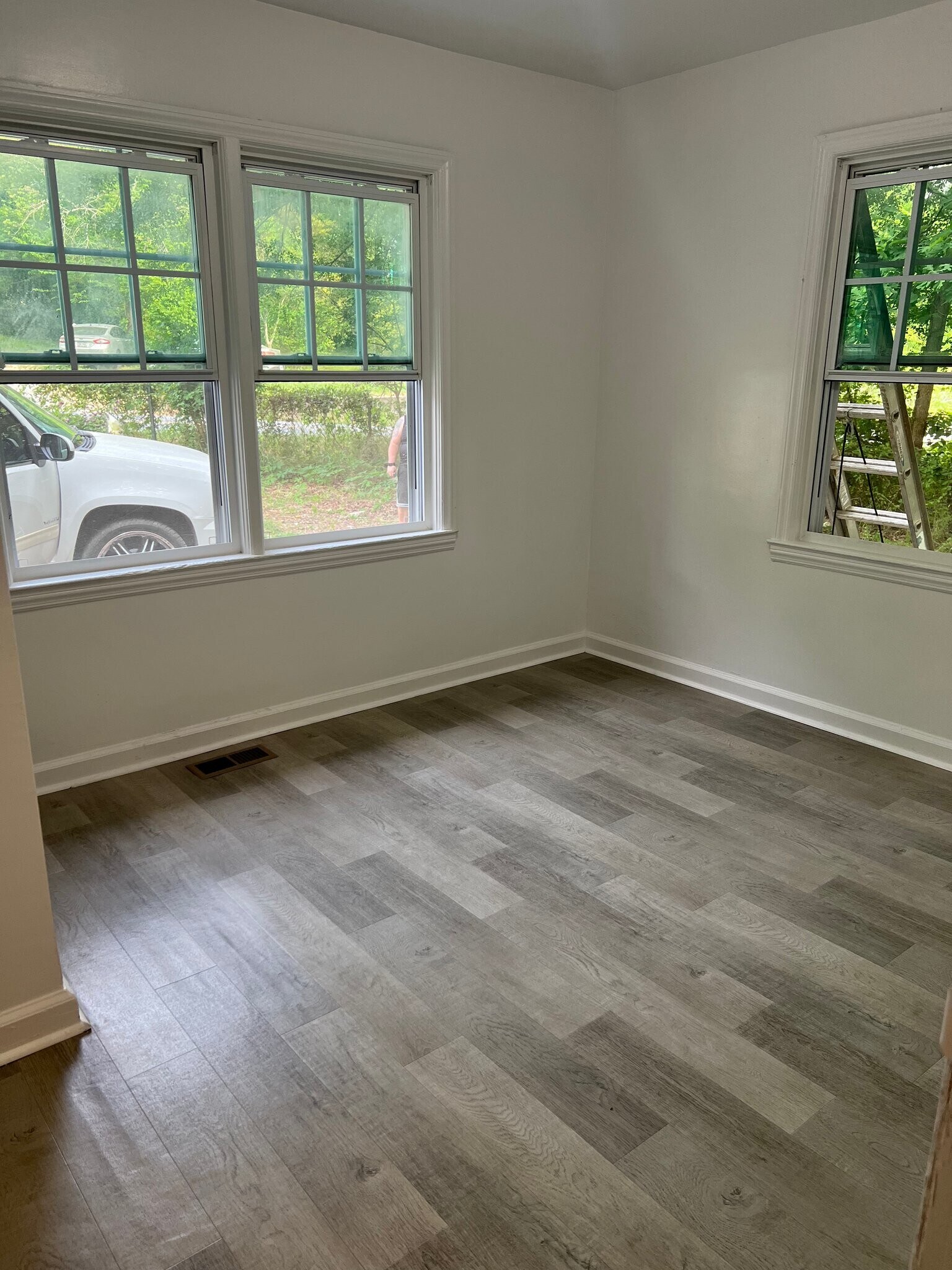 Building Photo - 6245 Ellis St