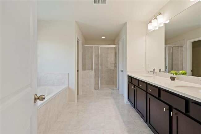 Building Photo - 4425 Hager Ct