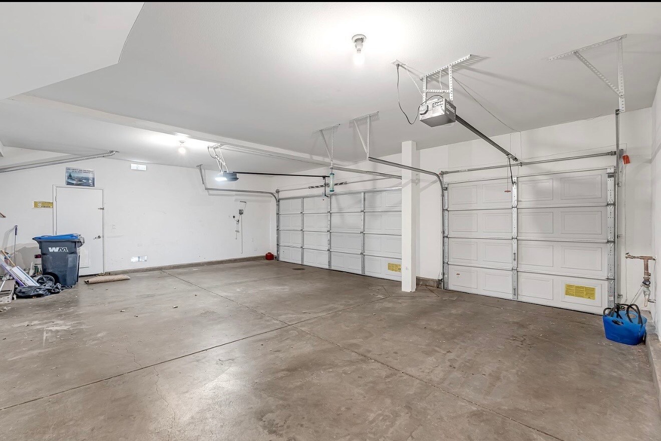 Building Photo - 4731 W Avenue J4
