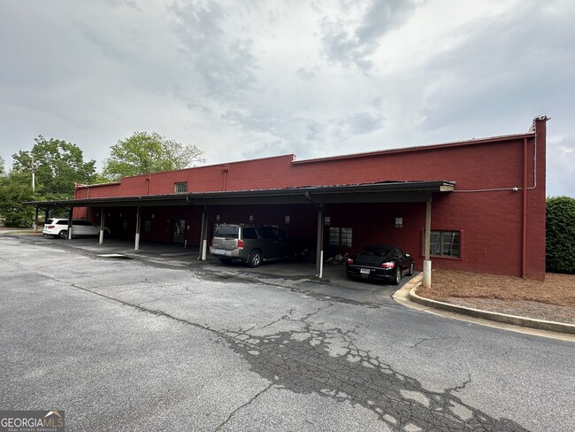 Building Photo - 315 N Main St