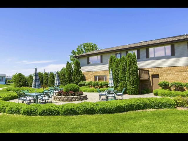 Building Photo - 45 Swan Ln