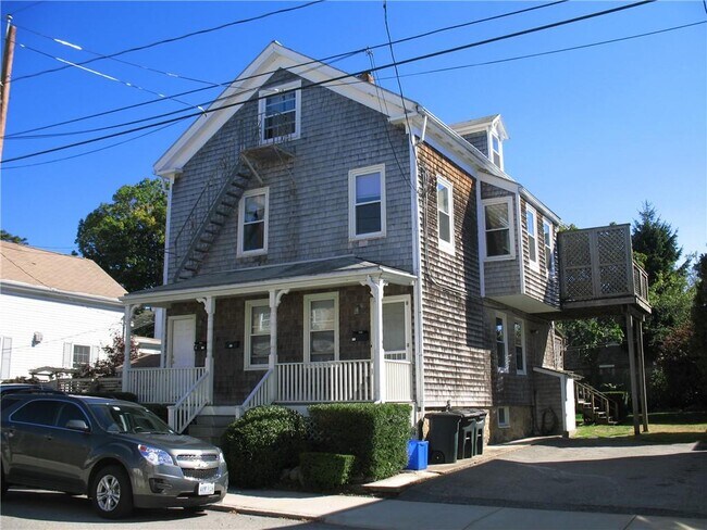 Building Photo - 15 Webster St