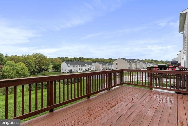 Building Photo - 85 Norwood Dr