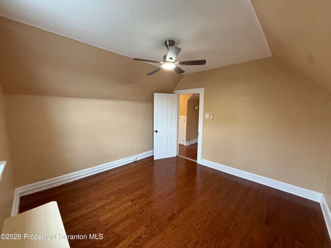 Building Photo - 1008 Fisk St