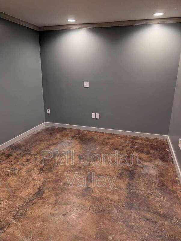 Building Photo - 1394 N 400 E