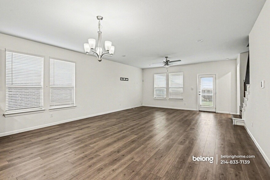 Building Photo - 5458 Ridgeway Dr