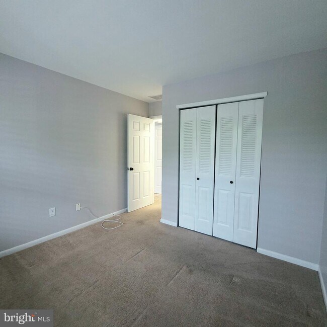 Building Photo - 208 Ashley Run