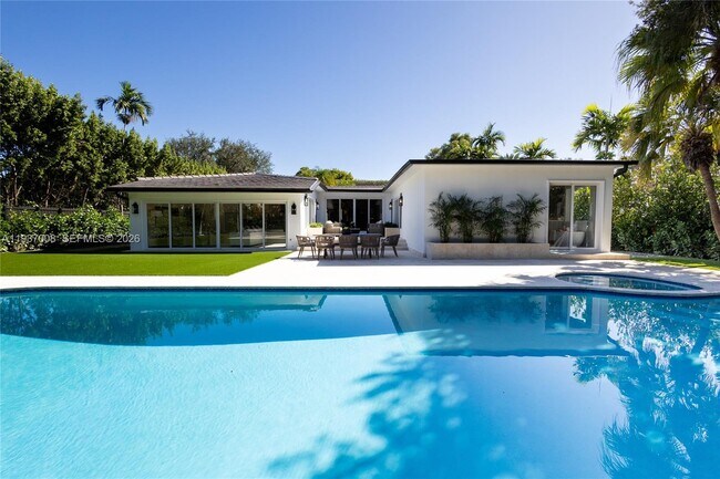 Building Photo - 4520 Sabal Palm Rd