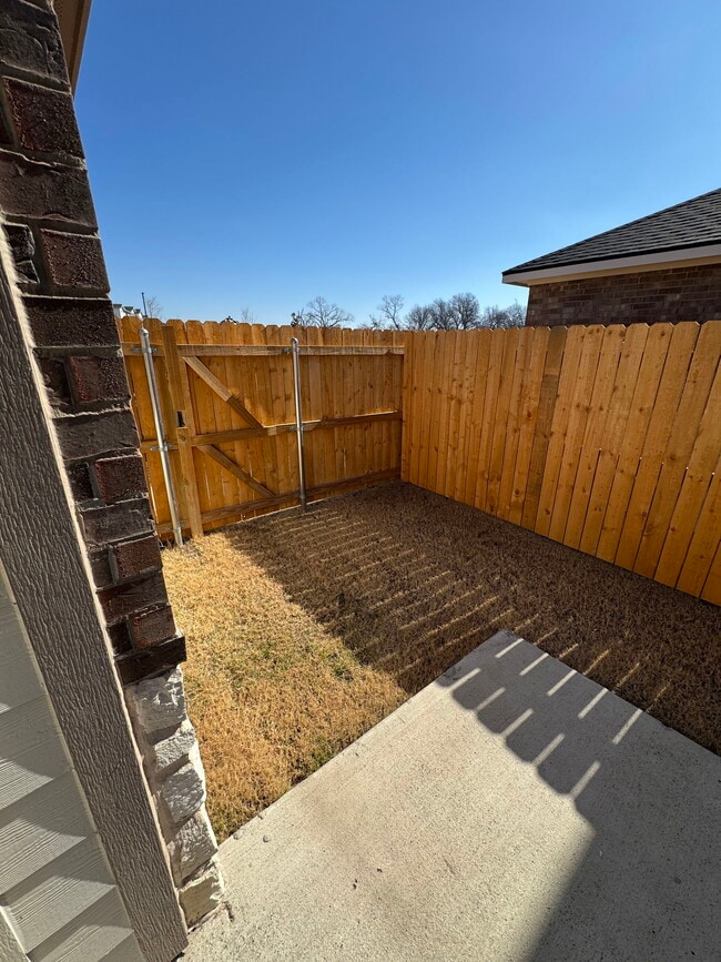 Building Photo - 445 Elevon Pkwy