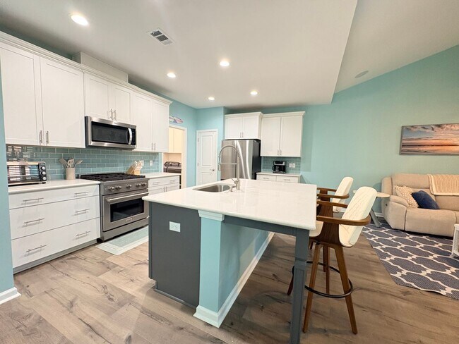 Building Photo - Margaritaville - 166 Salty Fin  Dr