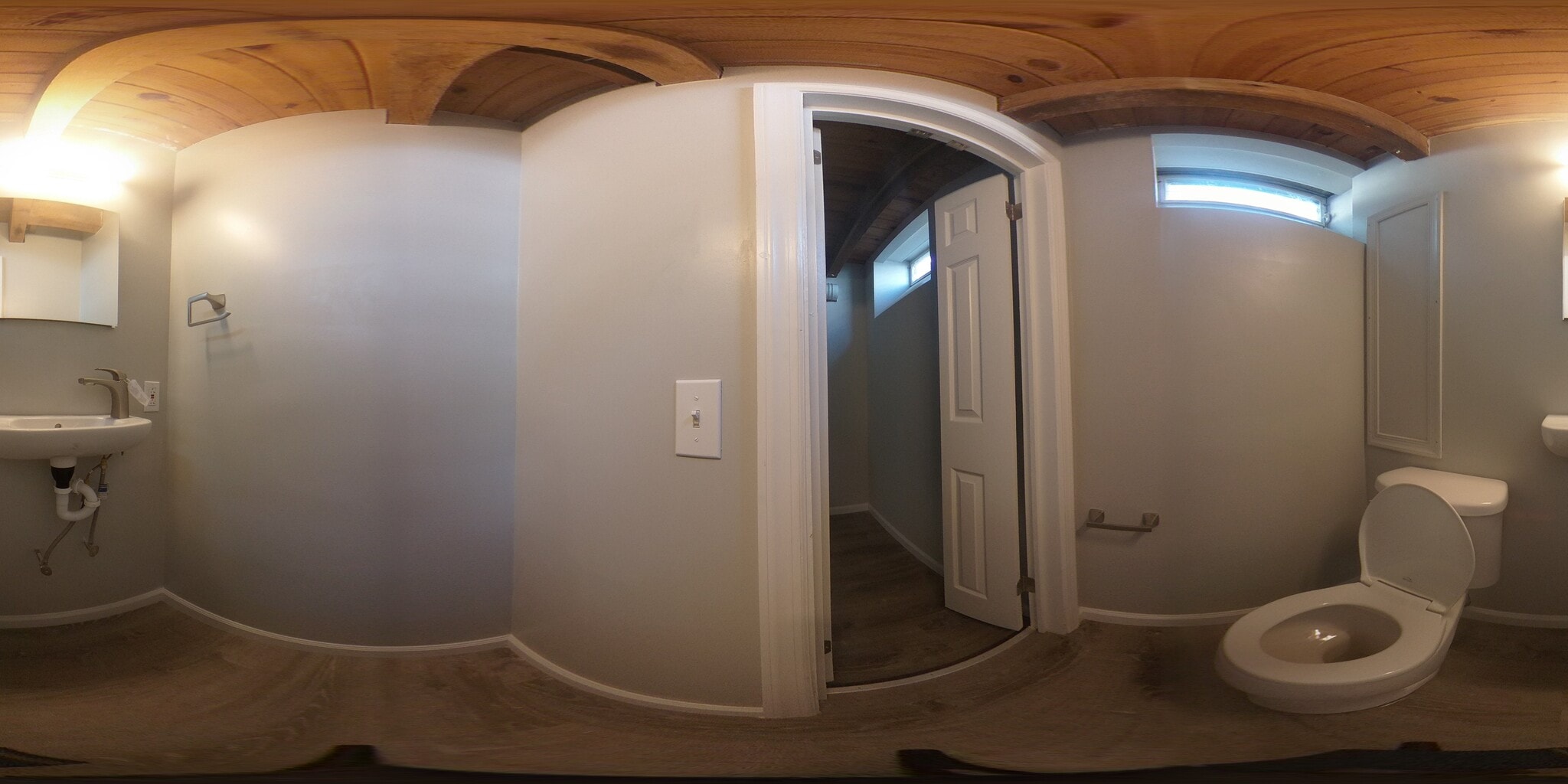 360degree view of basement bathroom - 1540 Kater St