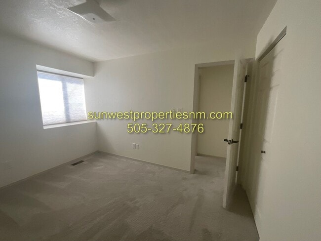 Building Photo - 4 Bedroom, 2 Bath Home