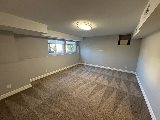 Building Photo - 3814 R Ave