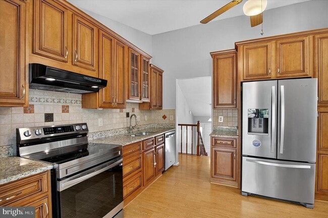 Building Photo - 18 Dudley Ct