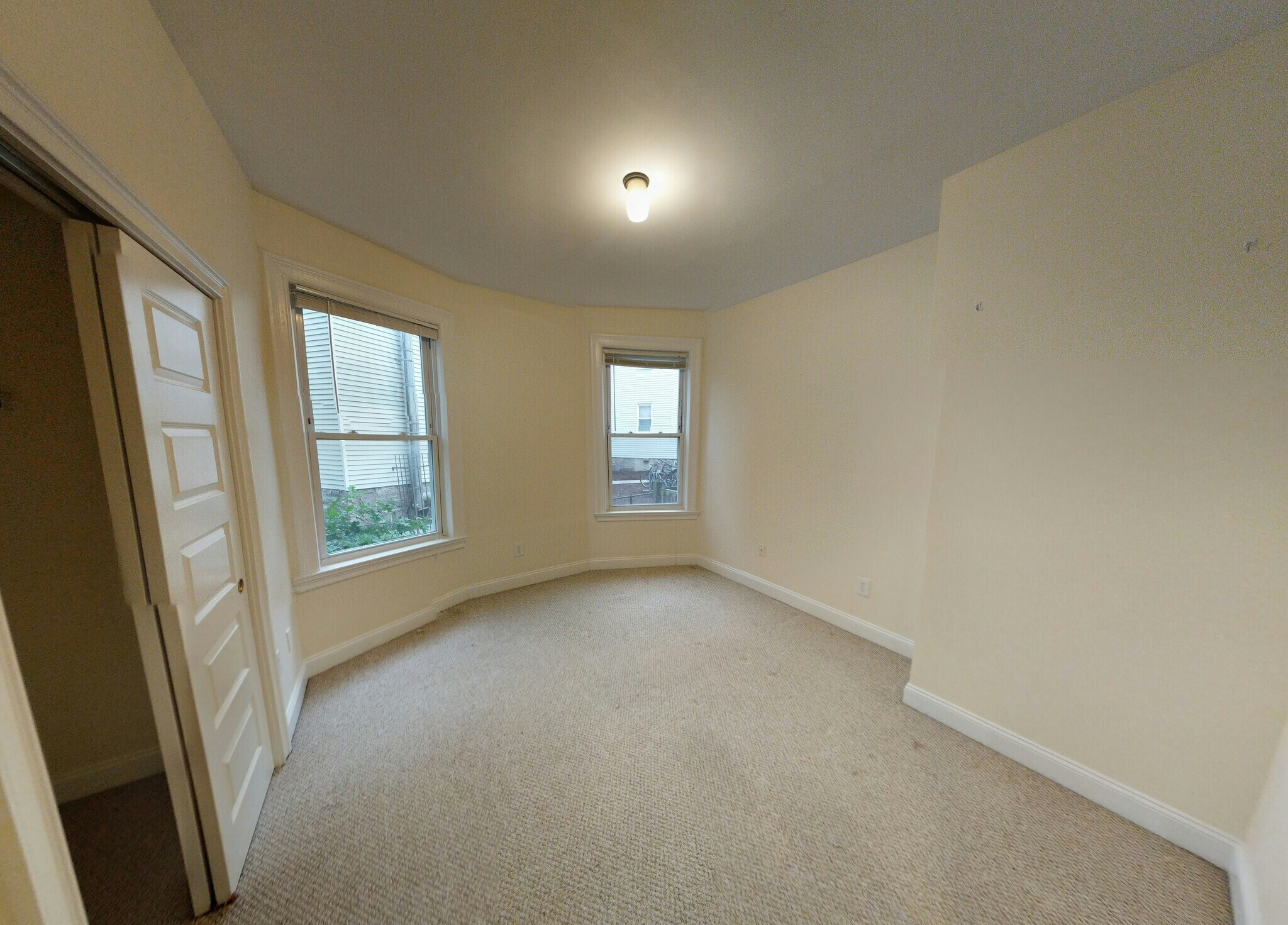 Building Photo - 54 Ashford St