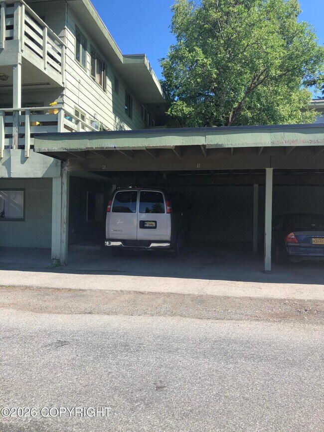 Building Photo - 3903 Iowa Dr