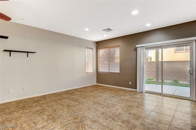 Building Photo - 9768 Plane Tree Ct