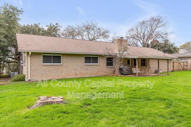 Building Photo - 112 W Mimosa Cir