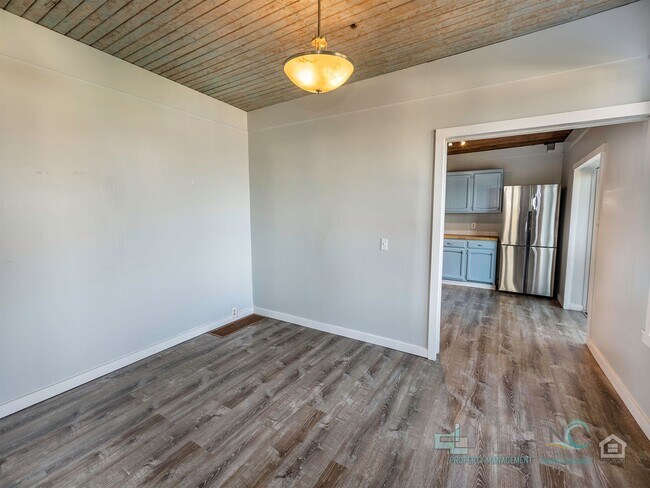 Building Photo - 3088 Felder rubs