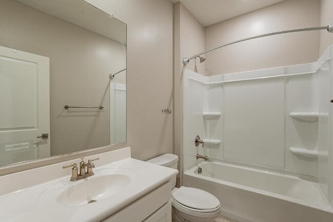 Building Photo - 14155 W Georgia Dr