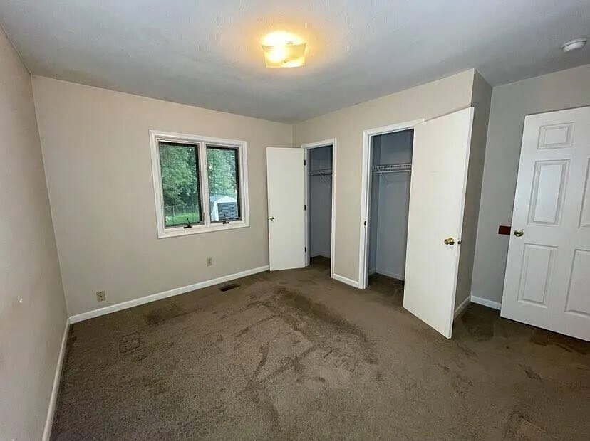 Building Photo - 5722 Ridgeway Dr