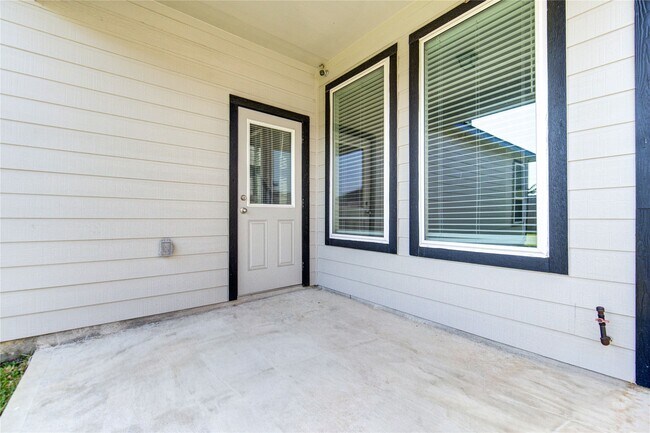 Building Photo - 2215 Emerald Diamond Ct