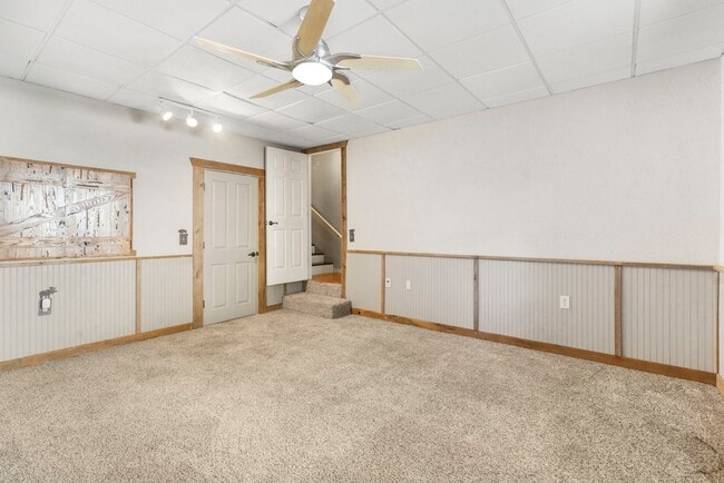 Building Photo - 161 Trent St