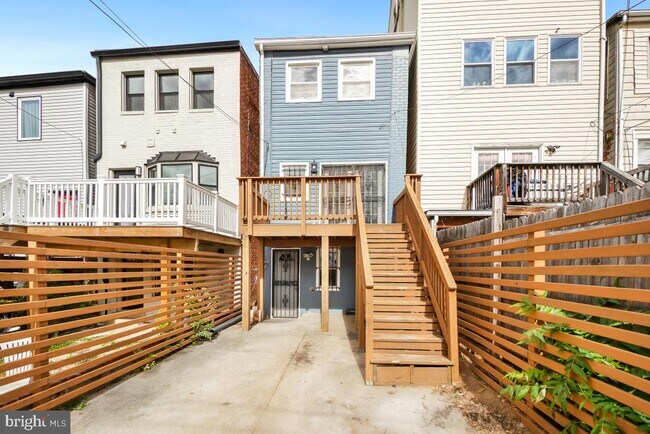 Building Photo - 1949 H St NE