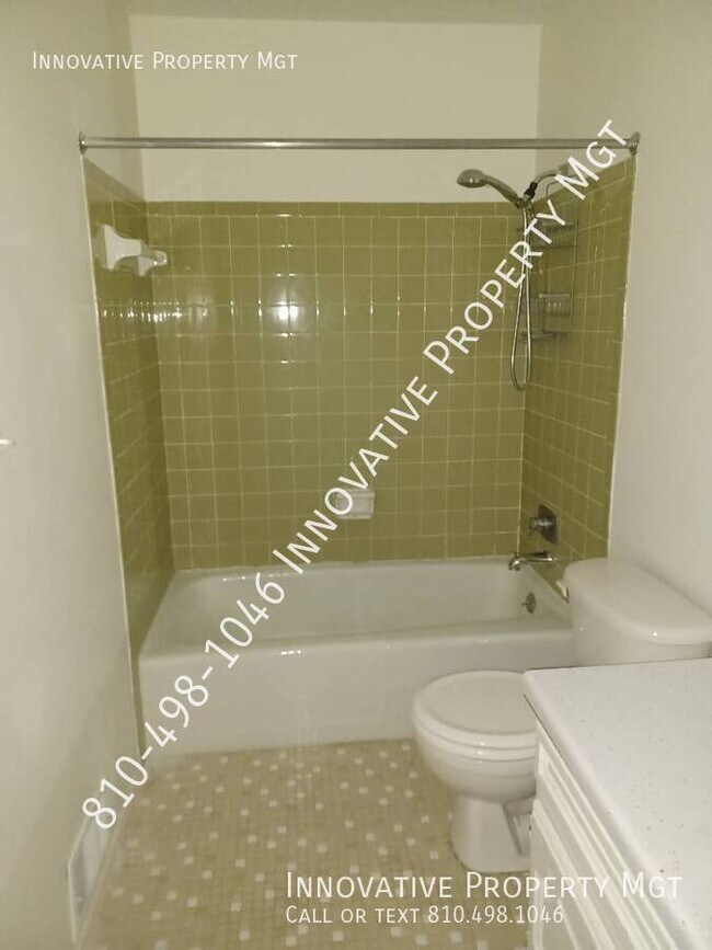 Building Photo - 6009 Holiday Gardens Dr