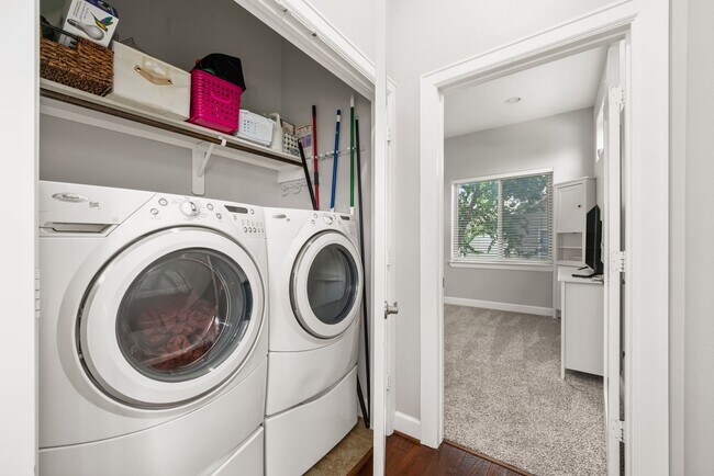 Building Photo - 1112 Andrews St