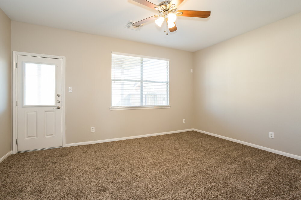 Building Photo - 6015 Starbrook Creek Dr