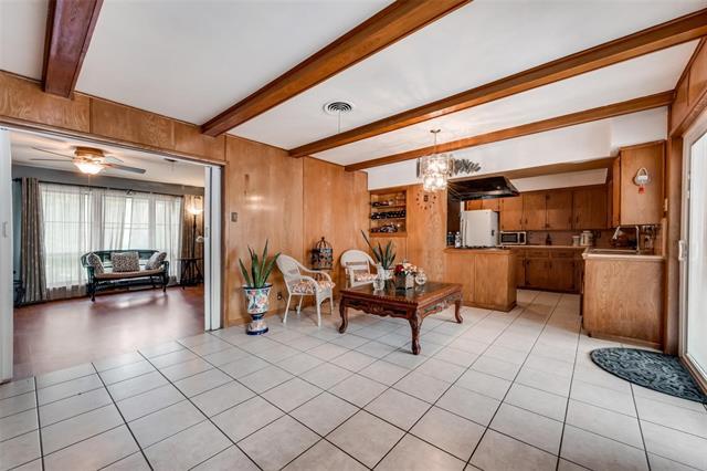 Building Photo - 821 N Hampton Rd