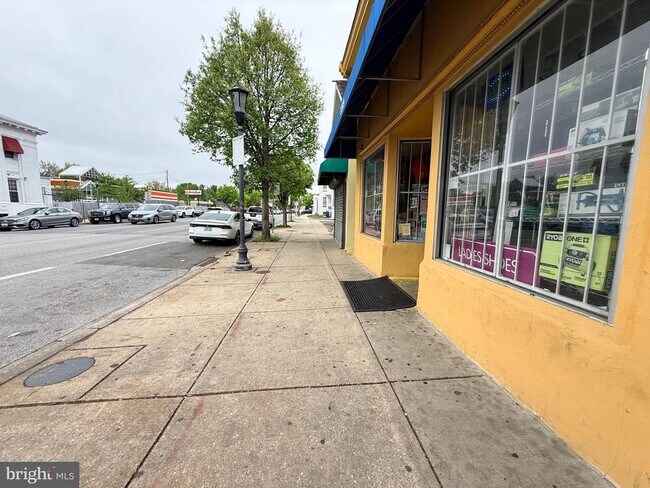 Building Photo - 5307 York Rd