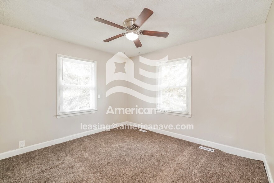Building Photo - 3410 Westmont Dr