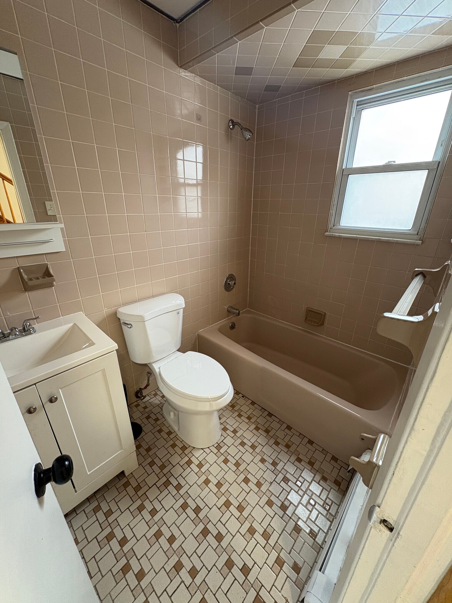 Building Photo - 19 Spring St