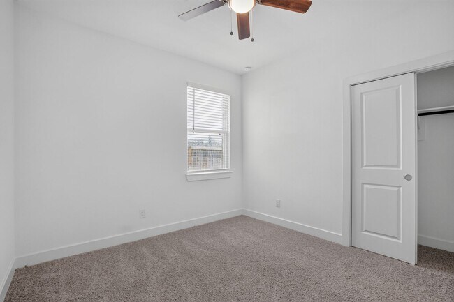 Building Photo - Beautiful 3-Bedroom Home with Open Floor Plan, Washer & Dryer Included in Conroe