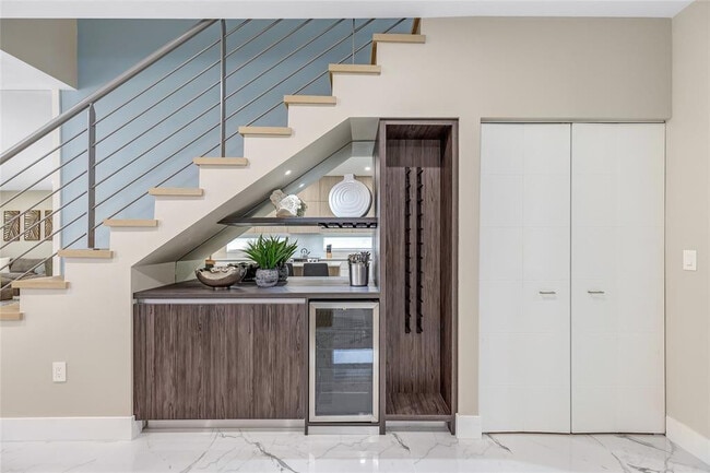 Building Photo - 811 SW 10th Terrace